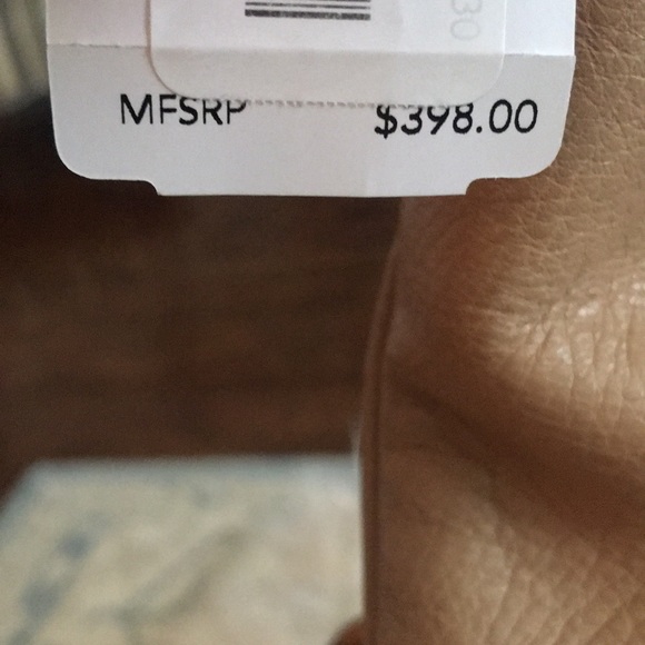 Gorgeous Coach Leather Bag, Tan, NWT, Retail $398 - Picture 8 of 13